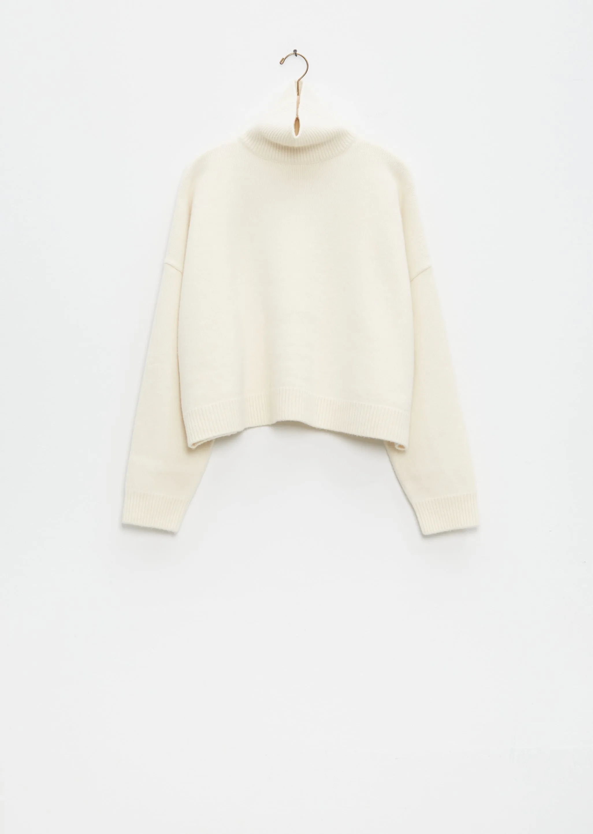 Ezio Top — Light Ivory