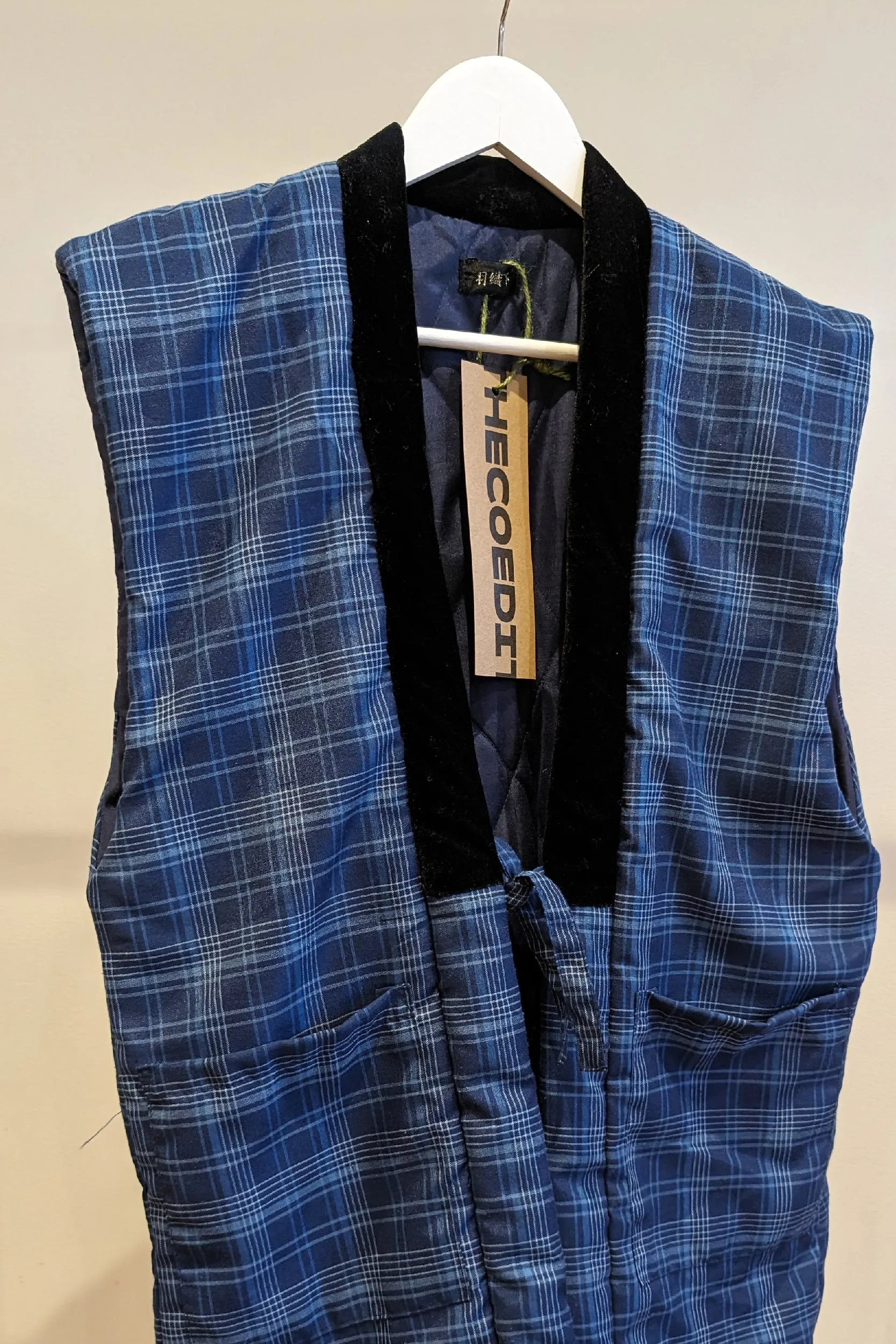 VINTAGE TARTAN SLEEVELESS JACKET
