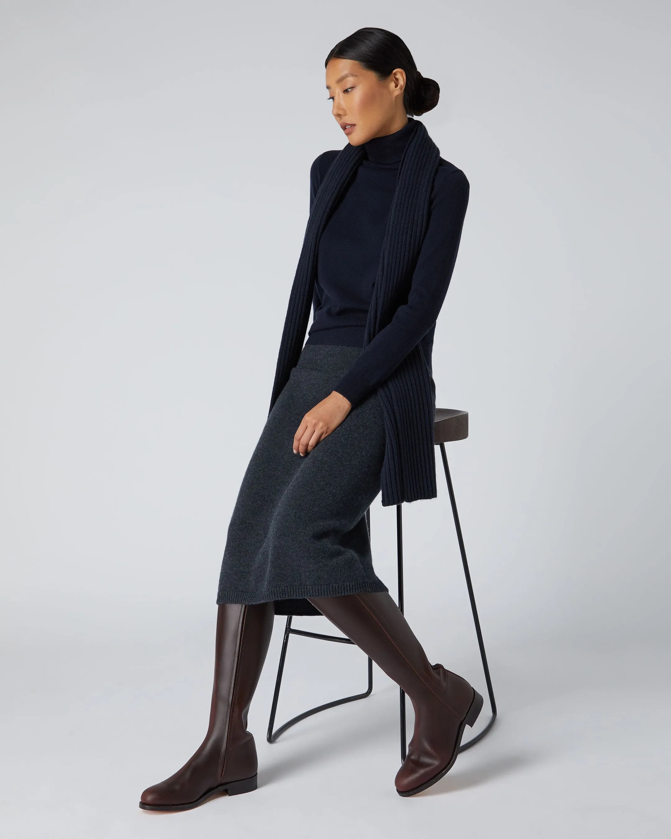 Women's Luna Turtle Neck Cashmere Sweater Navy Blue